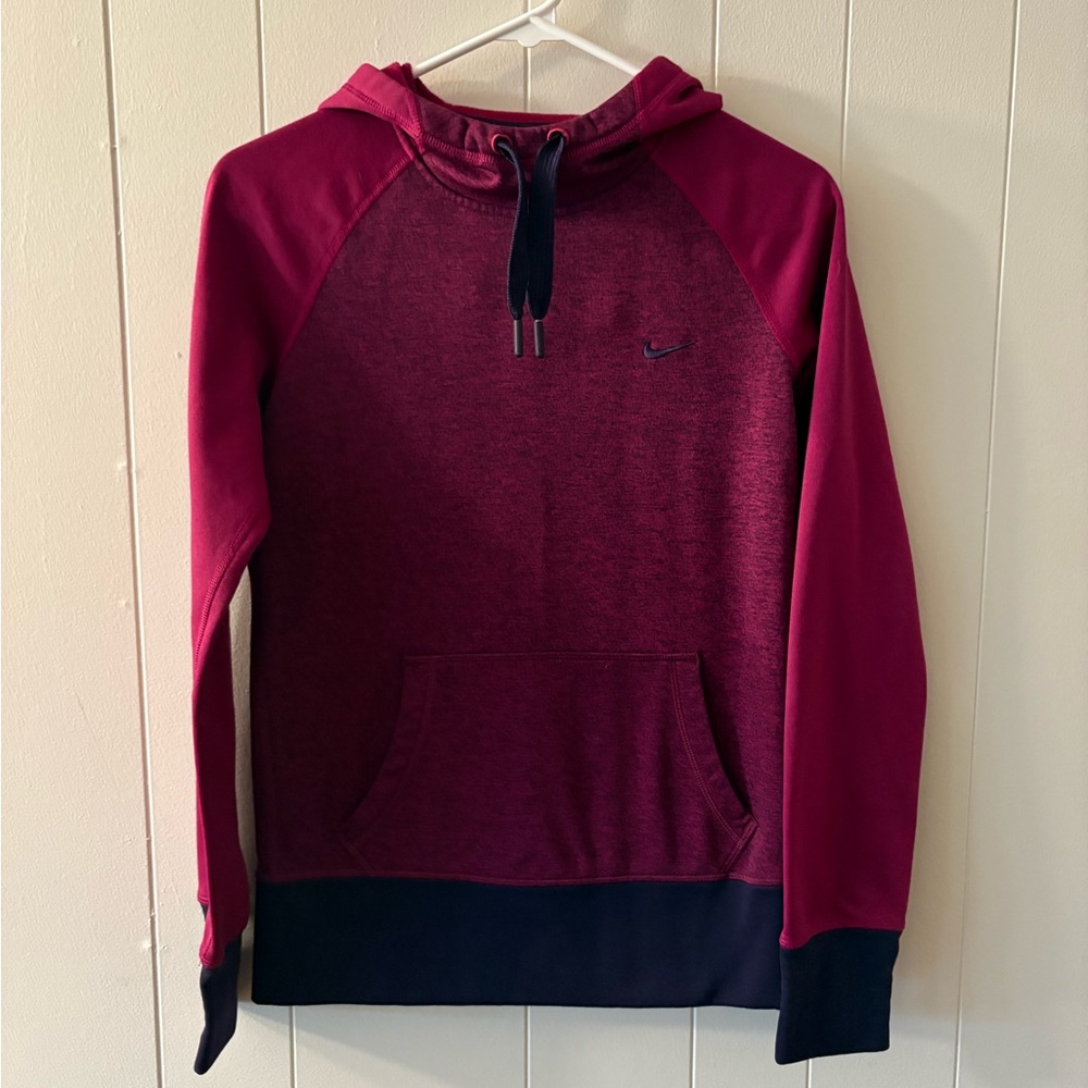 Nike Thermafit Women's XS Burgundy pink hooded sweatshirt sporty feminine fall
